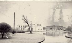 聚焦于那些具有深刻意义和启示性的引语，展开一系列探索和赏析：探究名言背后的文化背景和历史渊源，体现其在个人成长和人生经验中的应用价值，从而帮助读者在深化对自己和世界的理解的同时，激发内在的勇气和智慧