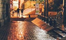 以伤感表达友情之美：心碎了的友谊是否还能拼凑起来？