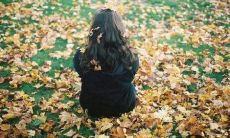 沉浸在亲人深深失望和绝望情绪中的长句子