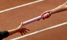 表达感激之情：对于客户的信任，我们深感感激并由衷感谢！