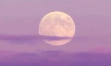 探究太阳的那些朋友，描绘几何磁暴和日冕物质抛射等奇妙现象，以创意丰富的朋友圈文案呈现！