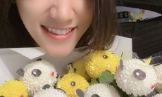 一些能够形象地描述快乐、愉悦和愉悦外观的句子