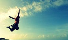 持续鼓舞人心的2021年正能量句子，为更美好的未来勇往直前