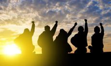 当亲人对我们的期望落空时，他们所表达的失望和沮丧会令人心痛并对我们造成长期的影响