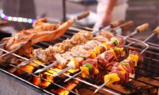 享受烧烤美味、增进友谊的心情愉悦的社交网络句子推荐