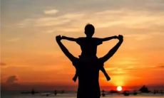 感慨父亲伟大之美的古诗赞歌