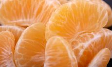 一些能够让女友欢笑的幽默话语，缓解你两之间的紧张气氛