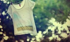 深情而哀婉的伤感抒情句子，流露出内心深处的痛苦和沉痛之情