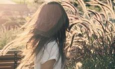 不断触动内心的美丽与温馨：探寻明信片上那些令人感动至深的唯美句子