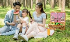 享受有朋友陪伴的生日，带来无尽的欢乐和温馨