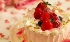 趣味横生的欢乐生日祝福短语，逗比风格的笑话、搞笑句子等，让你的朋友狂笑不止！