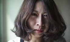 我感到无限悲伤，想哭着发一条表达我的情感的朋友圈