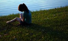 探索爱情中的悲伤情感：深刻而令人动容的伤感句子