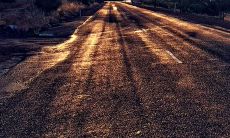 如何消除不擅表达亲情的困扰，走向更加充实的人际关系？