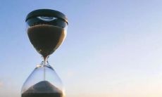 穿越岁月的语句：记录时间的言辞