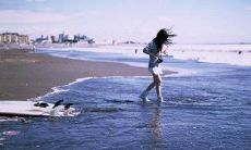 当人物懊悔时，用于描绘情感的句子