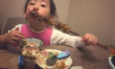 分享最令人捧腹大笑的晒娃幽默句子，让您爆笑不止！