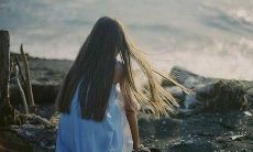 她为什么会变得悲伤、疲惫和失望：一个深受伤害的女子倾诉心路历程