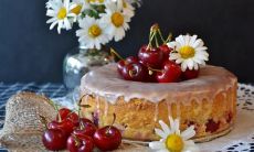 三个表达亲情的句子：彰显深情的三句话，贴近亲情的真挚感受，宛如细语般传递着温馨感动