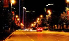 晚间消气与朋友搞怪的最佳良方：在餐桌上分享幽默问候短信！