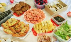 如何用语言描写人物的开心情绪，让读者仿佛看到眼前的喜悦神情？