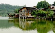 探秘自然之美：沉浸在宜人山水田园中的心灵体验