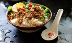 涵盖各种美食的经典广告语合集，从全球美食到当地特色，数百个广告标语，满足你对美食的所有想象和口感，有你未曾发现的C位加持，让你享受更完美的味觉体验