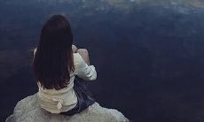 我对我的邻居感到失望：他们的行为让我不安，我无法忍受他们的不礼貌和不尊重