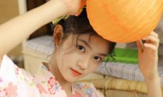 女性创造自我鼓励时的清新灵感——送给自己的励志短语壁纸