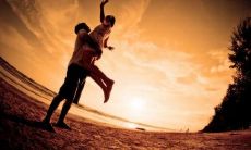 迷人的浪漫句子和简短的爱情诗句，能够渲染恋情的情感世界