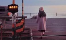 替换标题：表达对某人深感失望，认为TA没有信守承诺的措辞