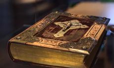 没有任何烦恼和忧虑的欢腾的话语