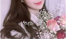 创意十足的美妆社交媒体热潮：为自拍撰写精致、独特的句子引起关注