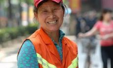 一篇关于环卫工人不断努力为城市做出贡献的华丽长标题