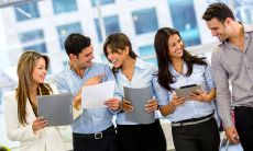 构建一支无所不能的霸气团队：铿锵口号8字押韵！