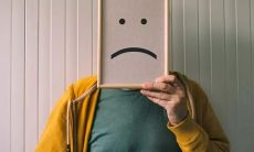 如何排解心中抑郁不开心的情绪：探索缓解心理压力的方法和技巧