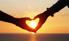 难舍难分的亲情：表达不舍之情的句子