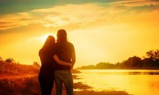 掉落在时光之书中的那些经历过的、但终究错过的撕心裂肺的情话