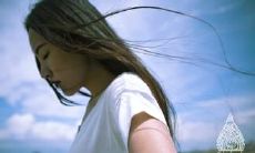 探寻一段独木舟之上波澜壮阔的爱情：优美动人的独木舟爱情句子汇总