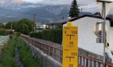 充满喜悦的心情表达：我感到万分开心啊！