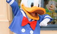 数读此句，心情也随之舒畅，乐观向上：一个能瞬间带来幸福感的使人快乐的话语