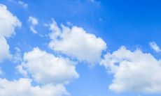 在雪地里快乐玩耍——收集雪花的喜悦：写给大家的雪白世界快乐语句