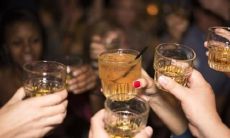 喝醉后的幸福语句：畅叙人生趣事与欢乐时刻的不同寓意