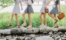 在和我亲密无间的闺蜜度过了一个充满欢笑、快乐的一天之后，我分享了一些让人感到幸福的朋友圈句子