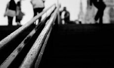 探讨引人怦然心动又极具触动力的话语所带来的心灵刺痛感受