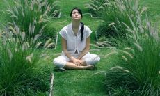 经历挫折和痛苦时使人感到沮丧和悲伤的表达方式