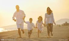 如何运用简短的句子表达心情并获得开心生活和工作的技巧？