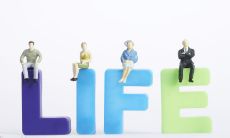 不断保持初中毕业友情的长句子，让珍贵的友谊常伴我们左右