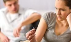 感受到家庭缺失，引发失望和孤独的深刻句子