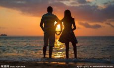 在亲情陪伴的温馨怀抱中，留存着最长久的爱的语言